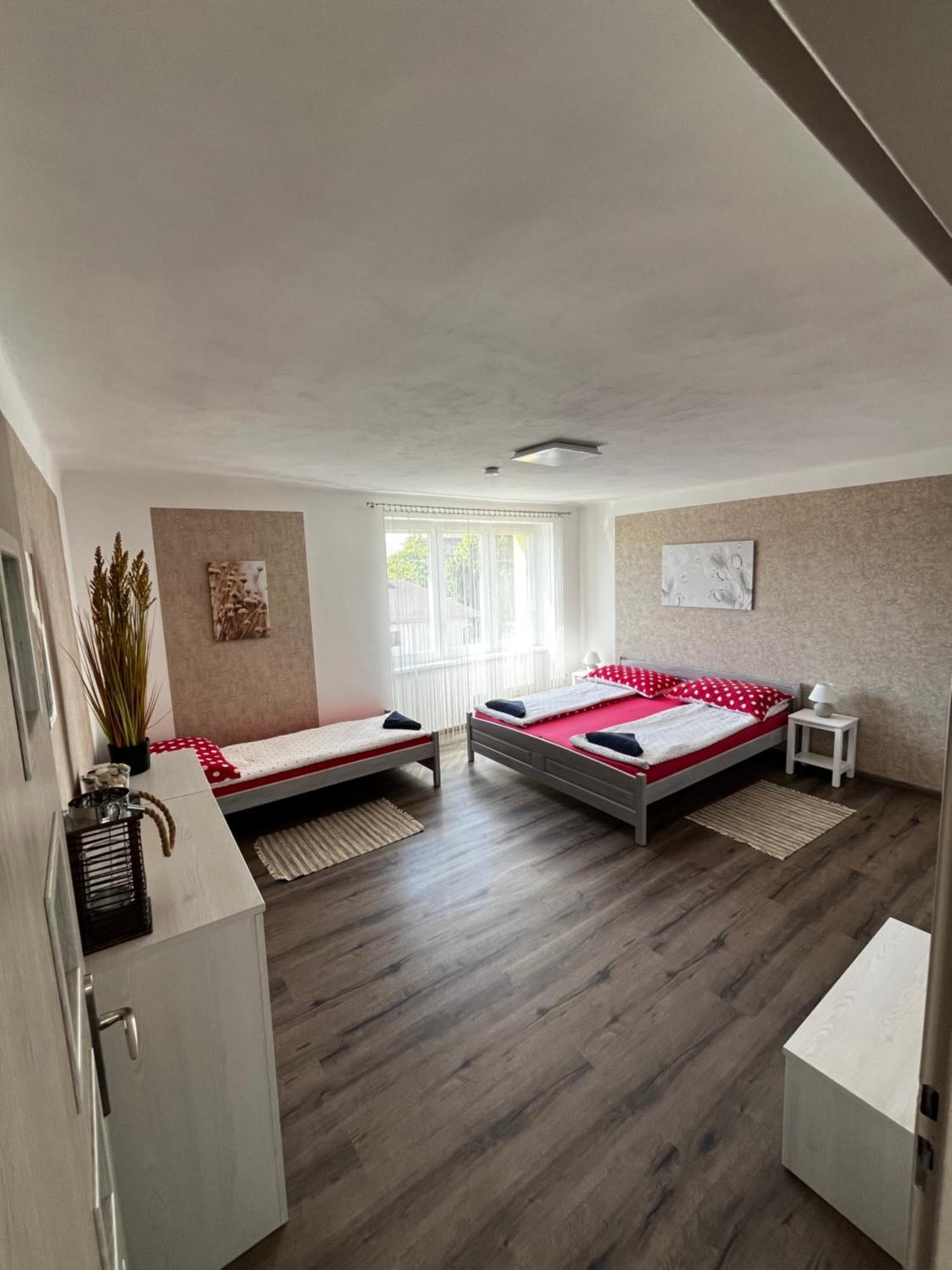 Apartmany Polepy Bagian luar foto